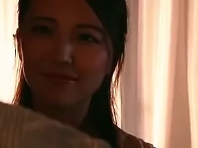 汗ほとばしる妻の友達の圧倒的な腰振りで、僕は一度も腰を動かさずに中出ししてしまった。 木下凛々子 タイトル画像